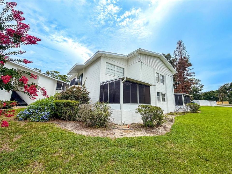For Sale: $115,000 (2 beds, 2 baths, 1148 Square Feet)