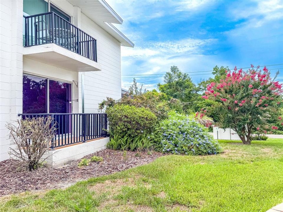 For Sale: $115,000 (2 beds, 2 baths, 1148 Square Feet)