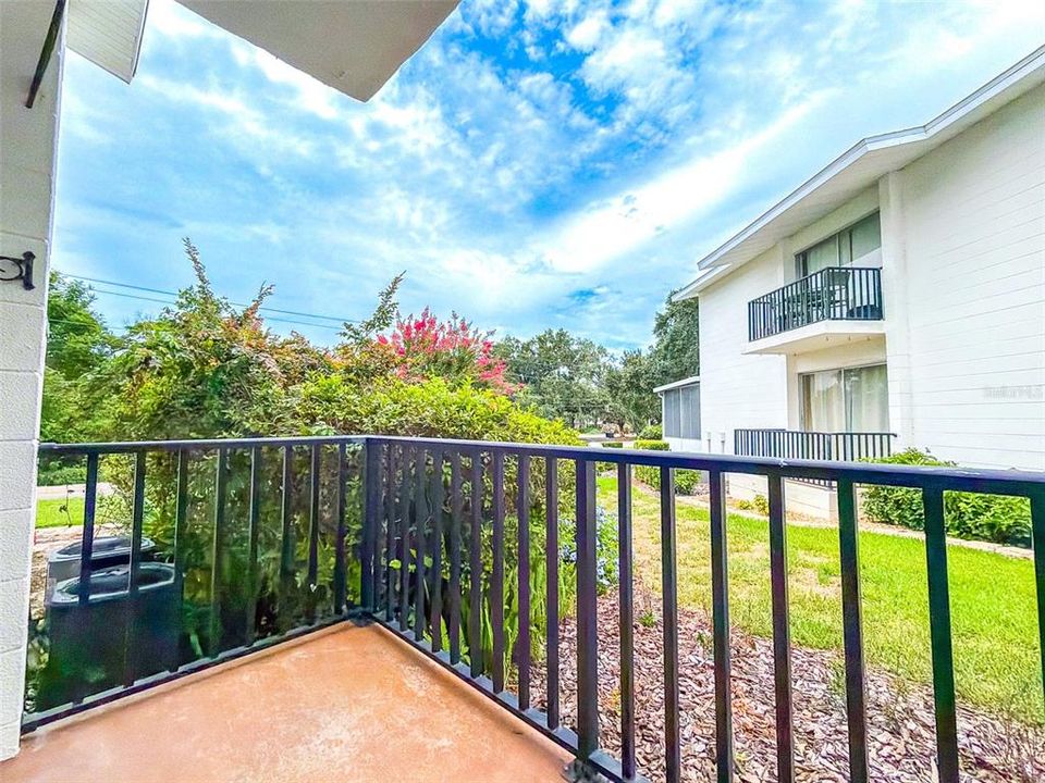 For Sale: $115,000 (2 beds, 2 baths, 1148 Square Feet)