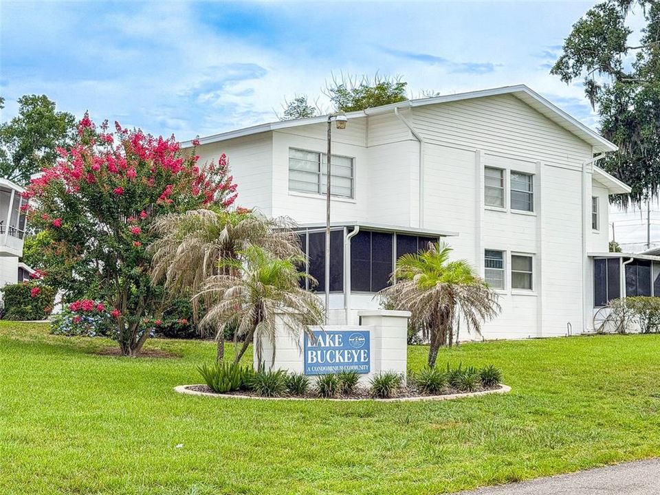 For Sale: $115,000 (2 beds, 2 baths, 1148 Square Feet)