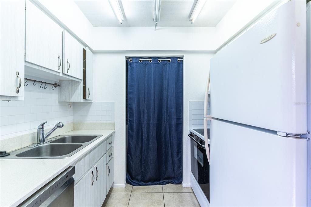 For Sale: $115,000 (2 beds, 2 baths, 1148 Square Feet)