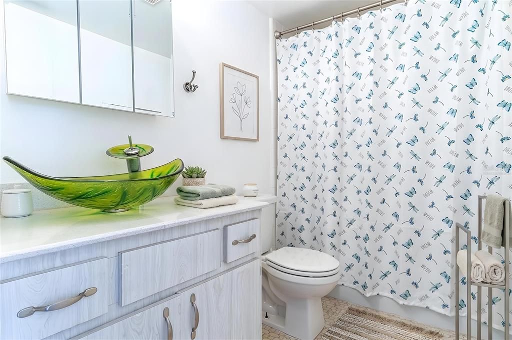 For Sale: $115,000 (2 beds, 2 baths, 1148 Square Feet)