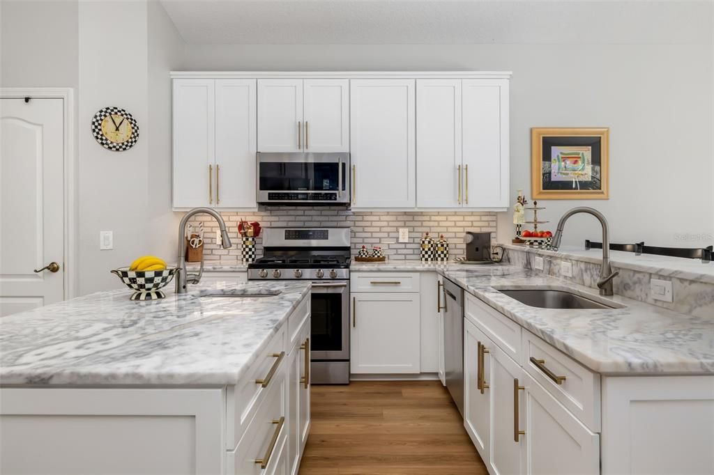 For Sale: $879,900 (4 beds, 3 baths, 2843 Square Feet)