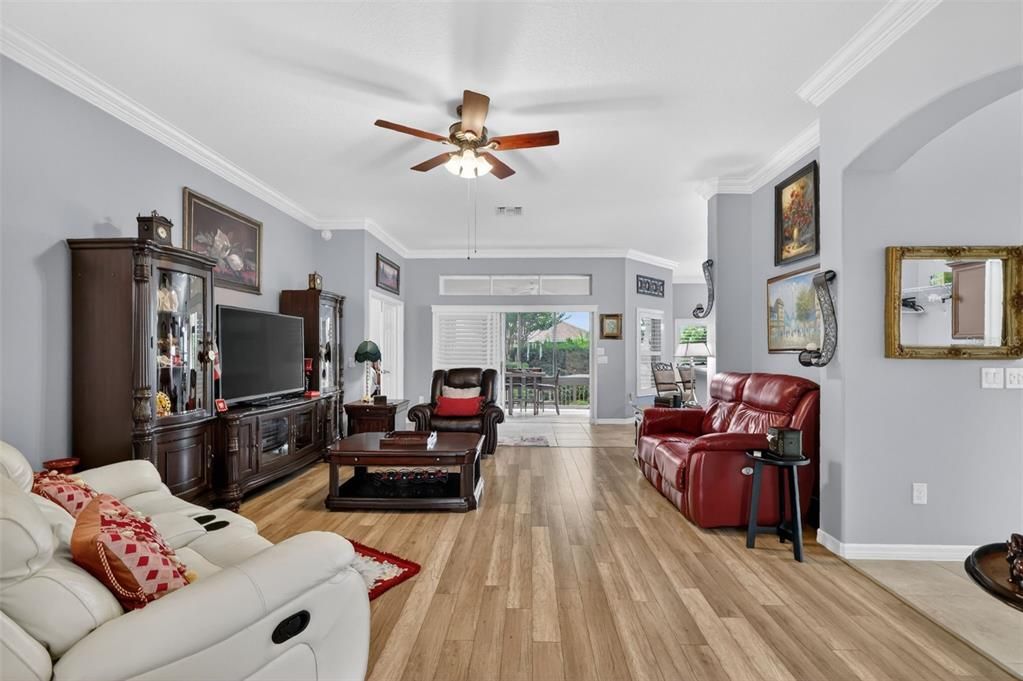For Sale: $525,000 (3 beds, 2 baths, 2104 Square Feet)