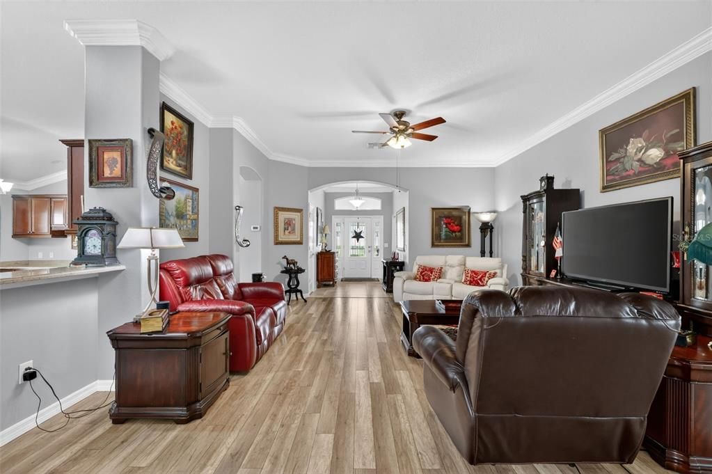 For Sale: $525,000 (3 beds, 2 baths, 2104 Square Feet)