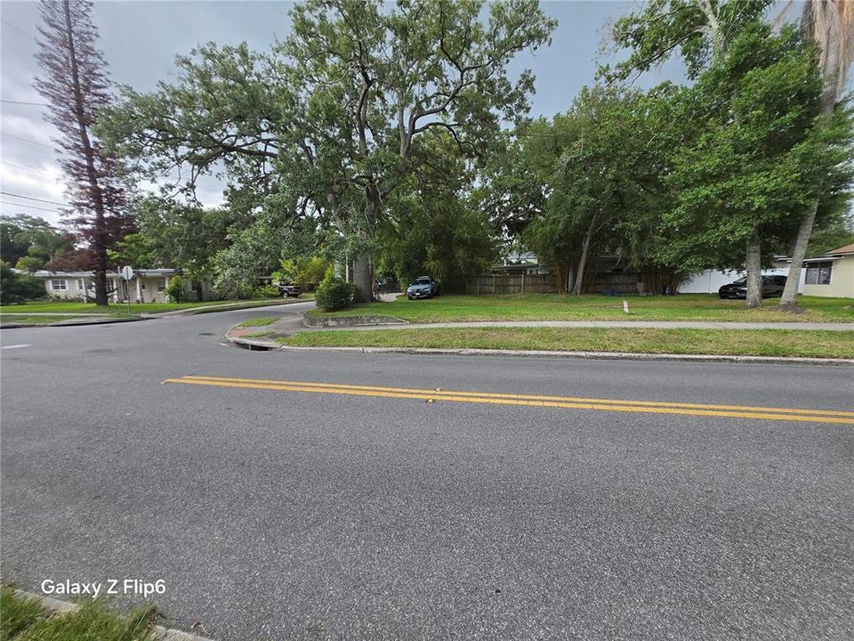 待售: $250,000 (0.10 acres)