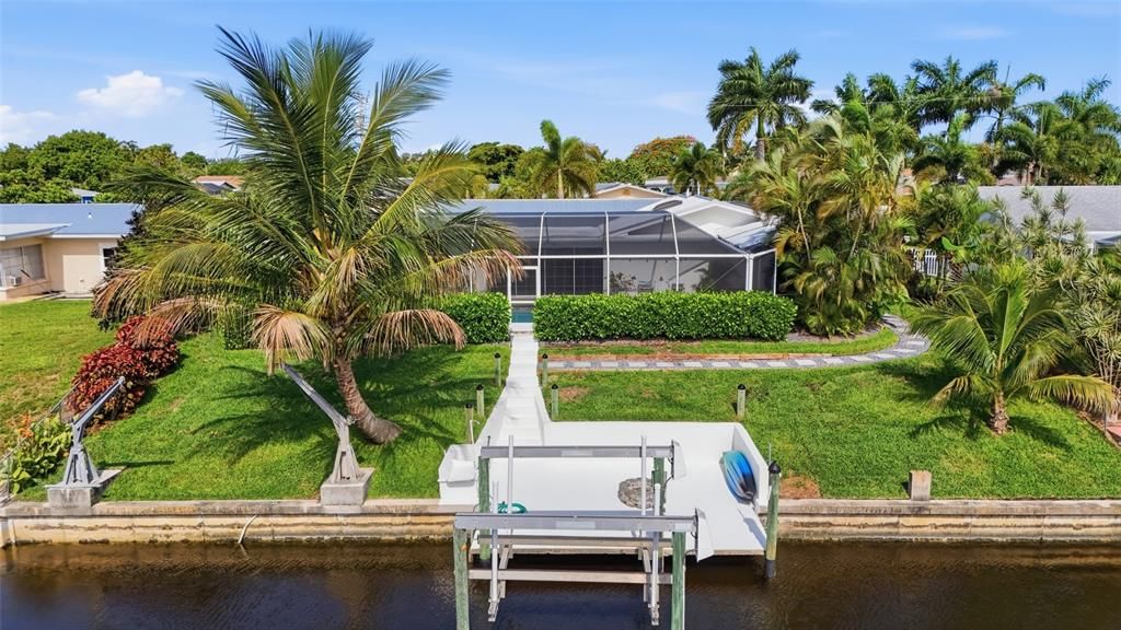 For Sale: $725,000 (3 beds, 2 baths, 1953 Square Feet)