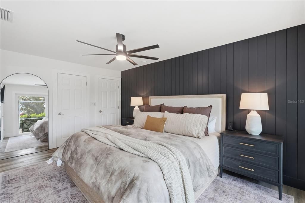For Sale: $725,000 (3 beds, 2 baths, 1953 Square Feet)