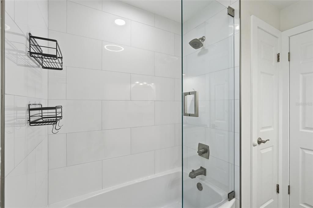 For Sale: $725,000 (3 beds, 2 baths, 1953 Square Feet)