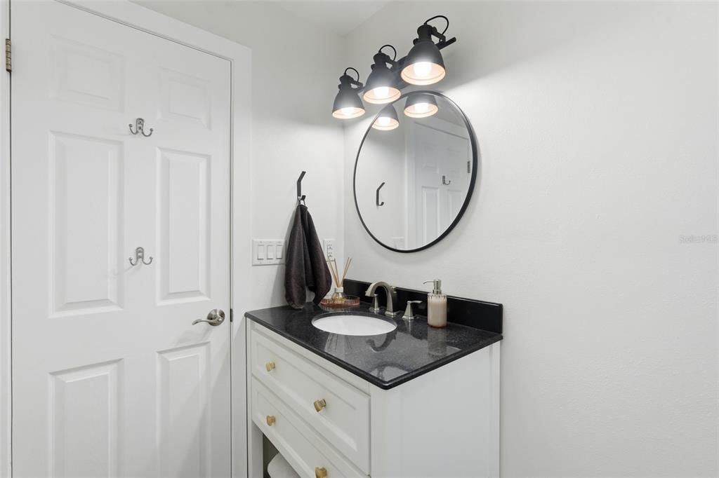 For Sale: $725,000 (3 beds, 2 baths, 1953 Square Feet)