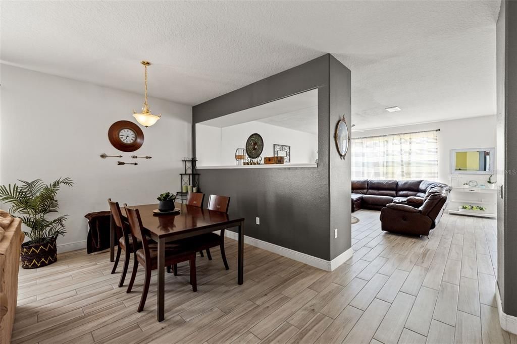 For Sale: $414,900 (3 beds, 2 baths, 2478 Square Feet)