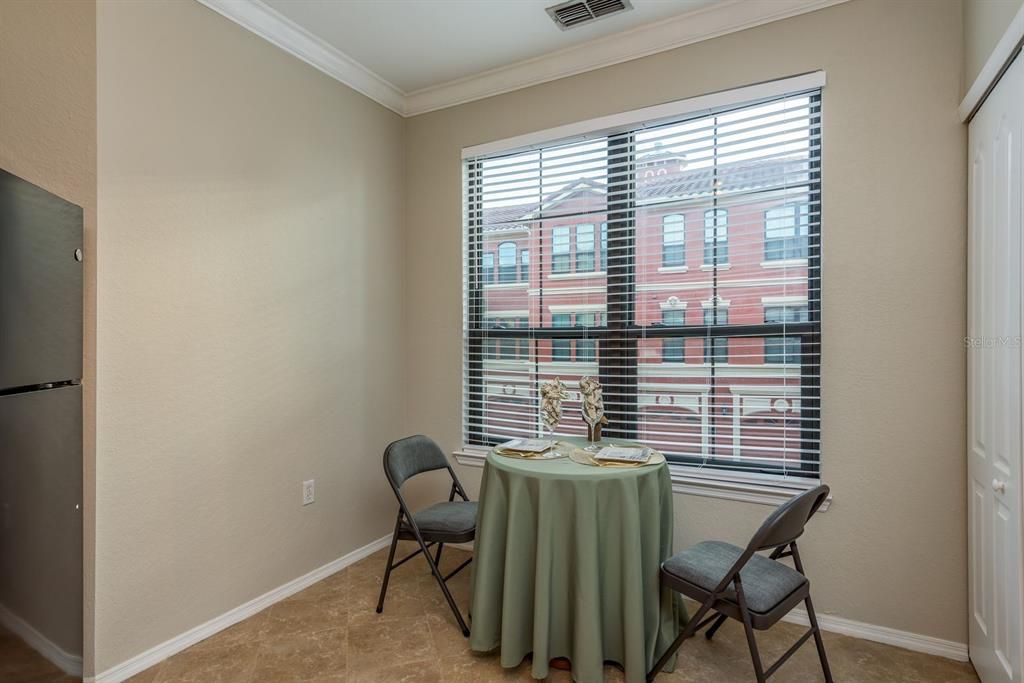 For Rent: $2,350 (2 beds, 2 baths, 1368 Square Feet)