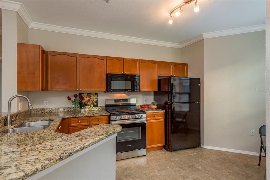 For Rent: $2,350 (2 beds, 2 baths, 1368 Square Feet)
