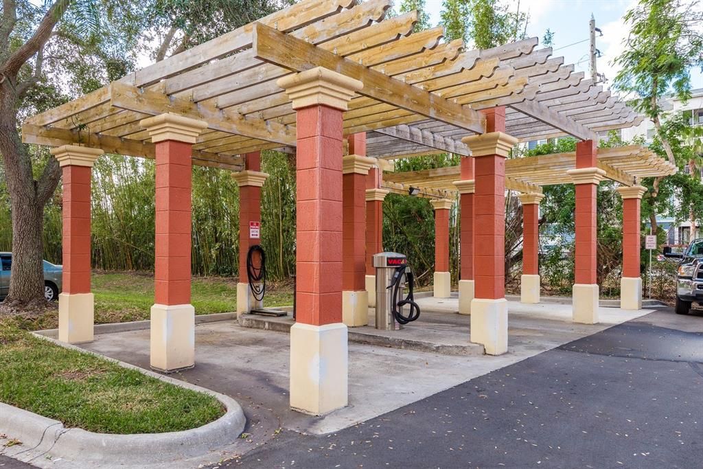 For Rent: $2,350 (2 beds, 2 baths, 1368 Square Feet)