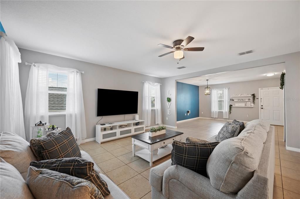 For Sale: $289,000 (3 beds, 2 baths, 2244 Square Feet)