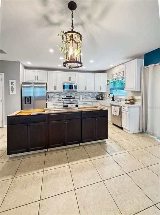 For Sale: $289,000 (3 beds, 2 baths, 2244 Square Feet)