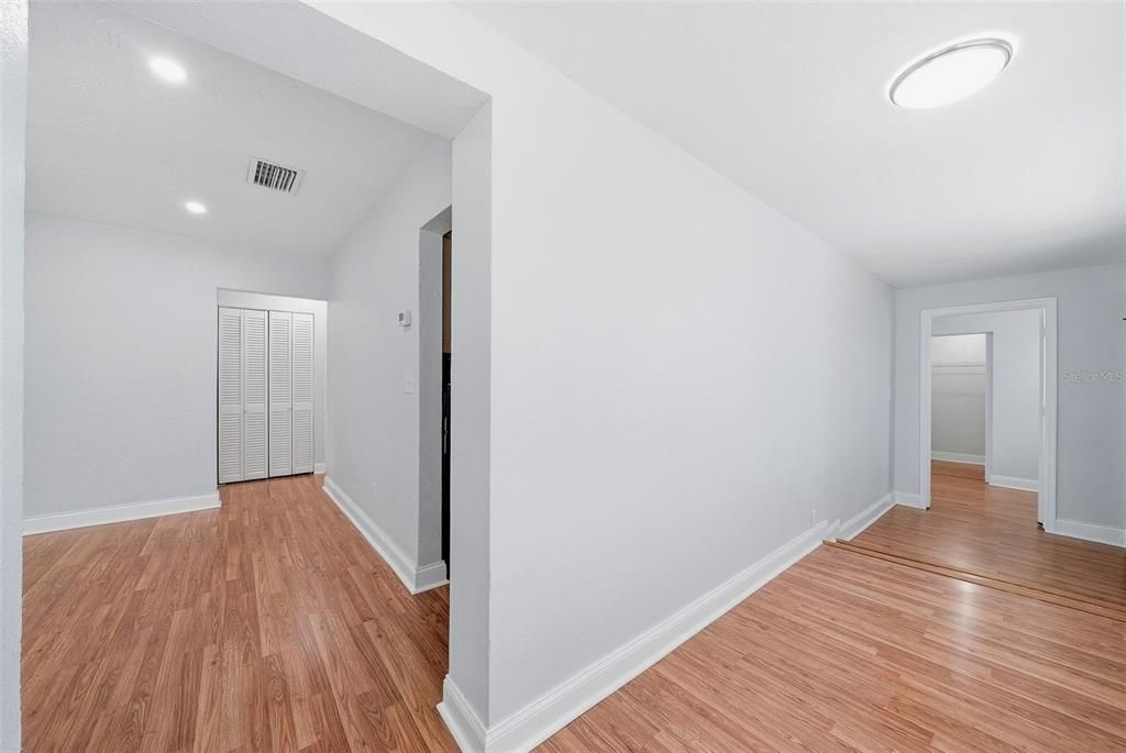 For Sale: $398,900 (3 beds, 2 baths, 1363 Square Feet)