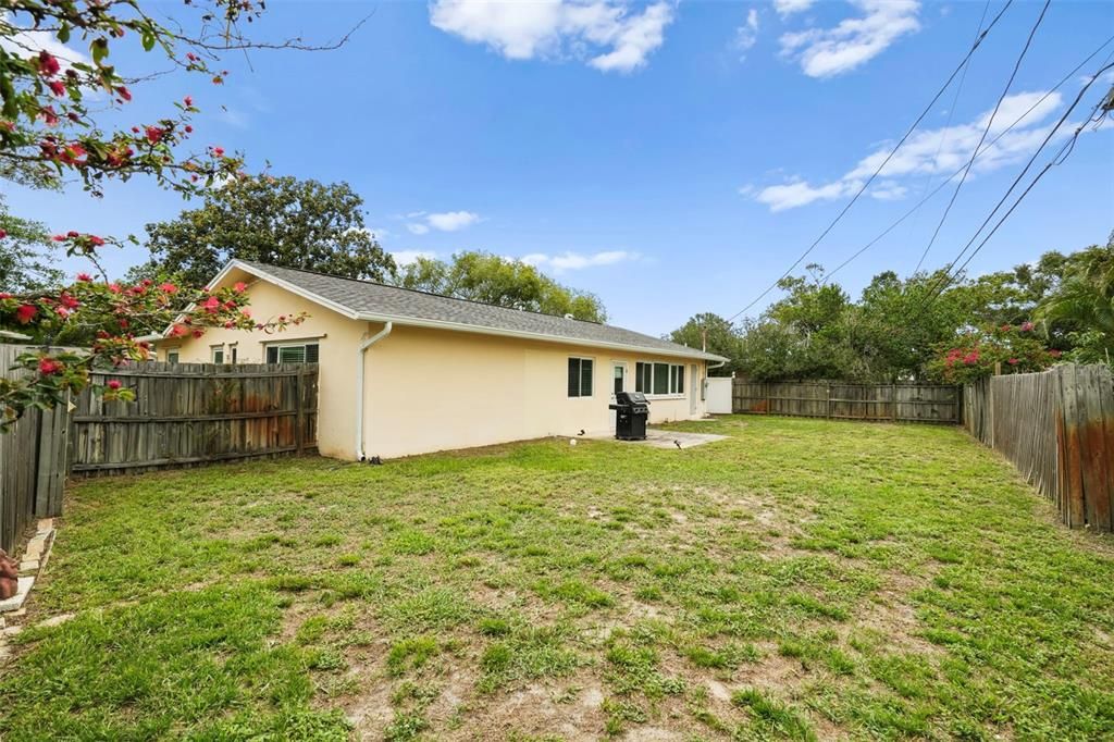 На продажу: $419,000 (2 спален, 2 ванн, 1469 Квадратных фут)