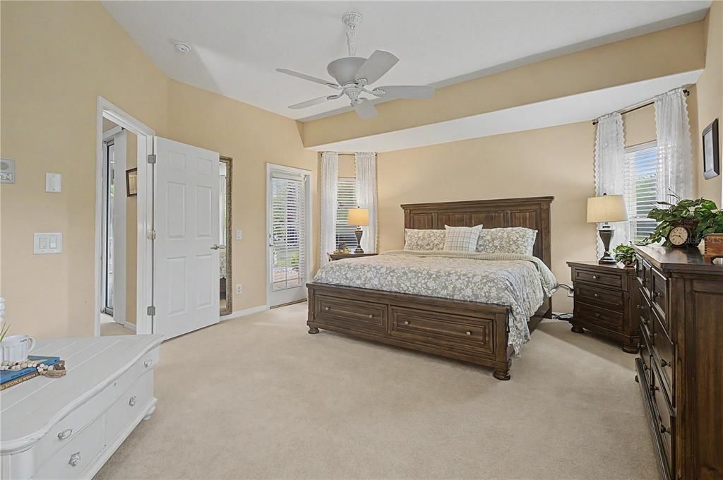 For Sale: $500,000 (4 beds, 2 baths, 2398 Square Feet)