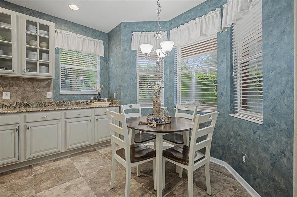 For Sale: $500,000 (4 beds, 2 baths, 2398 Square Feet)