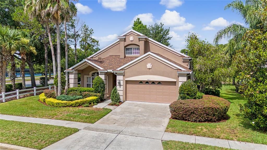 For Sale: $500,000 (4 beds, 2 baths, 2398 Square Feet)