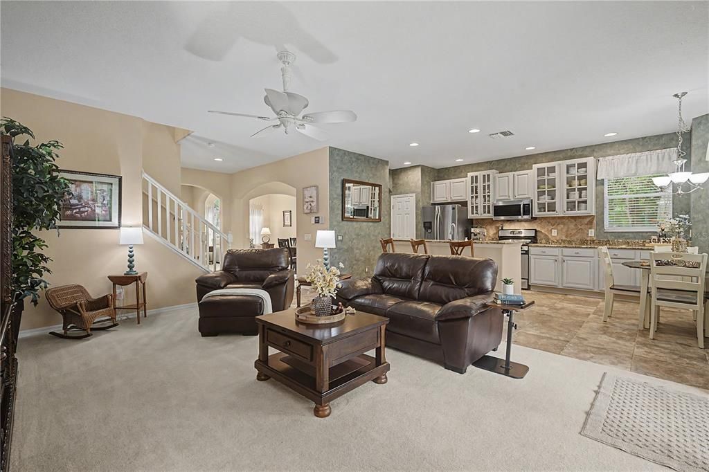 For Sale: $500,000 (4 beds, 2 baths, 2398 Square Feet)