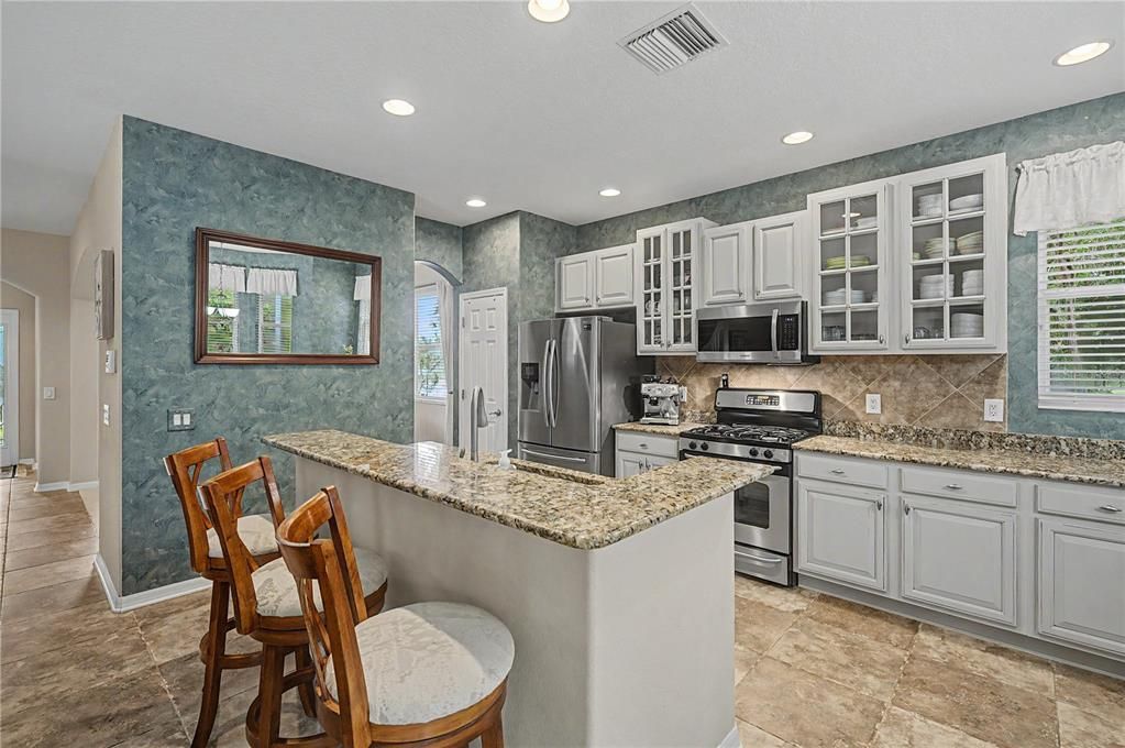 For Sale: $500,000 (4 beds, 2 baths, 2398 Square Feet)