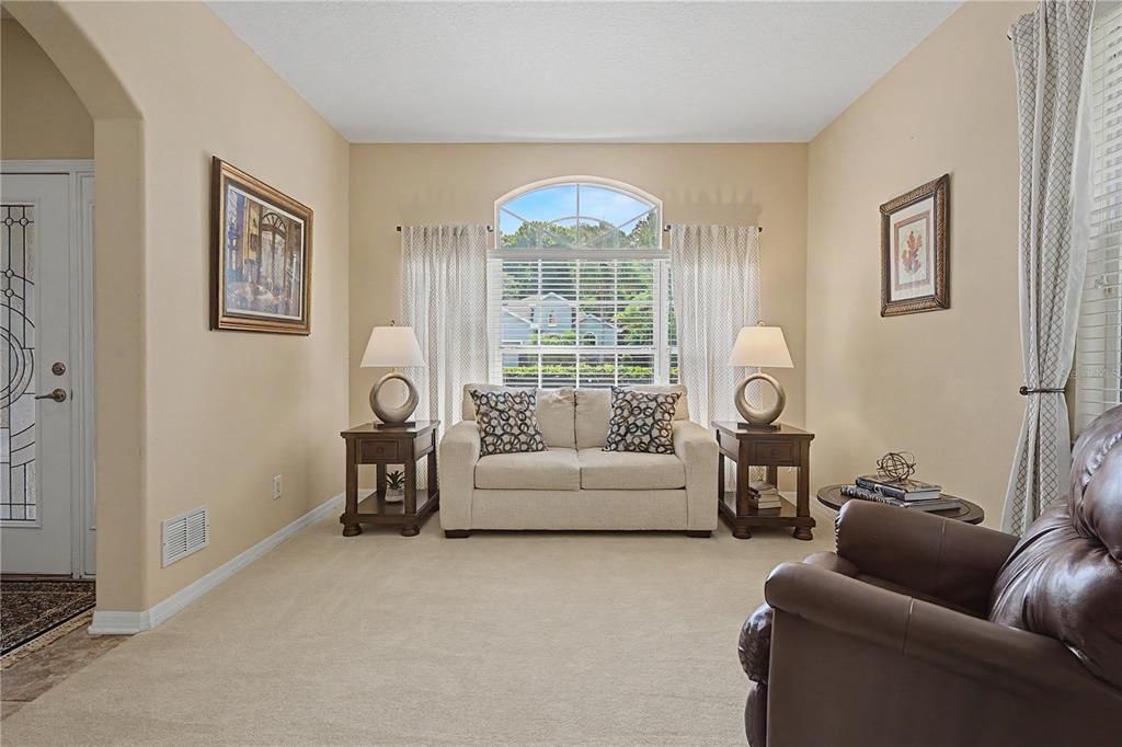 For Sale: $500,000 (4 beds, 2 baths, 2398 Square Feet)