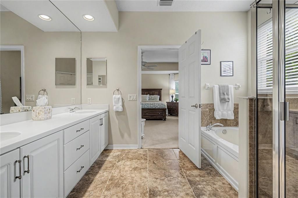 For Sale: $500,000 (4 beds, 2 baths, 2398 Square Feet)