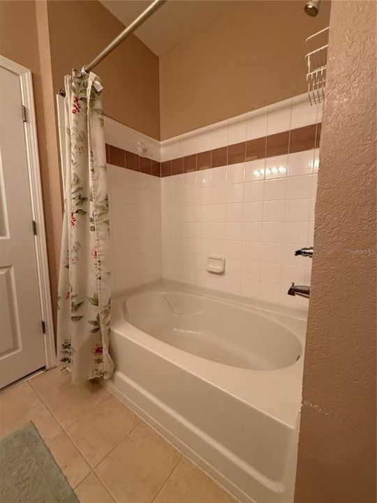 For Sale: $210,000 (2 beds, 2 baths, 1276 Square Feet)