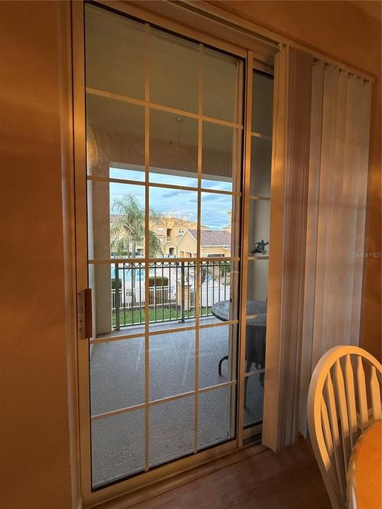 For Sale: $210,000 (2 beds, 2 baths, 1276 Square Feet)