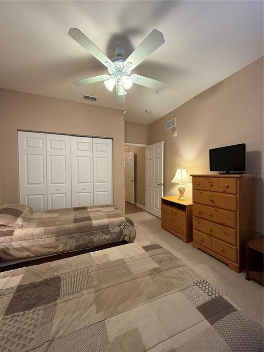 For Sale: $210,000 (2 beds, 2 baths, 1276 Square Feet)