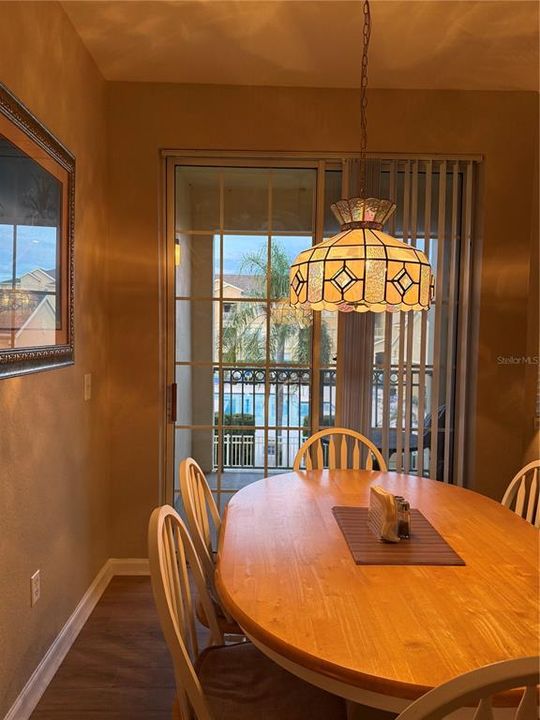 For Sale: $210,000 (2 beds, 2 baths, 1276 Square Feet)
