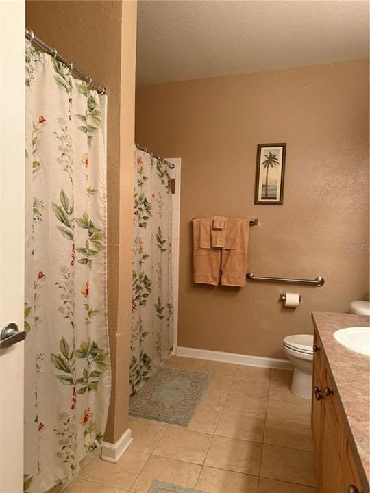 For Sale: $210,000 (2 beds, 2 baths, 1276 Square Feet)