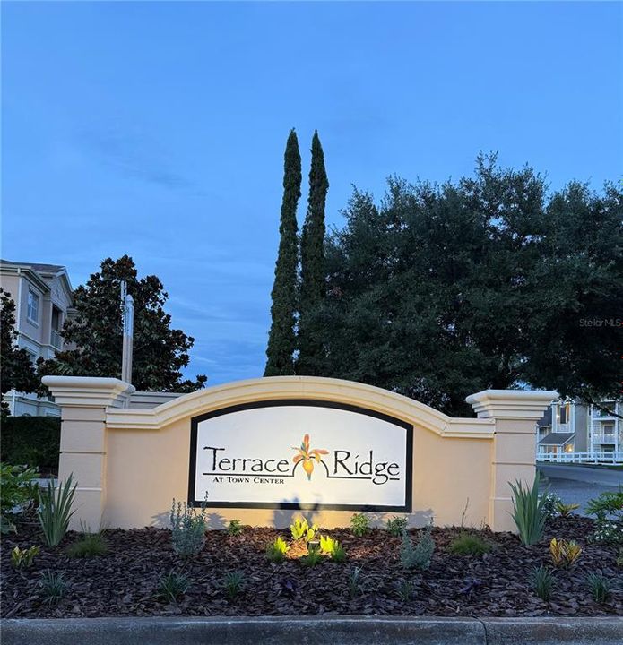 For Sale: $210,000 (2 beds, 2 baths, 1276 Square Feet)