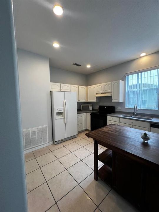 В аренду: $2,750 (4 спален, 2 ванн, 2138 Квадратных фут)