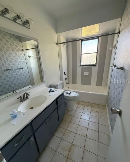 For Sale: $330,000 (3 beds, 2 baths, 1611 Square Feet)