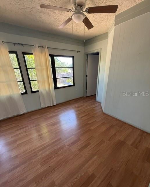 For Sale: $330,000 (3 beds, 2 baths, 1611 Square Feet)