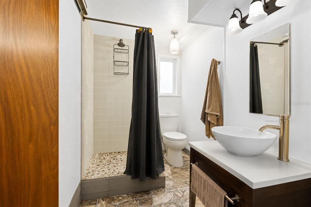 En Venta: $400,000 (2 camas, 0 baños, 788 Pies cuadrados)
