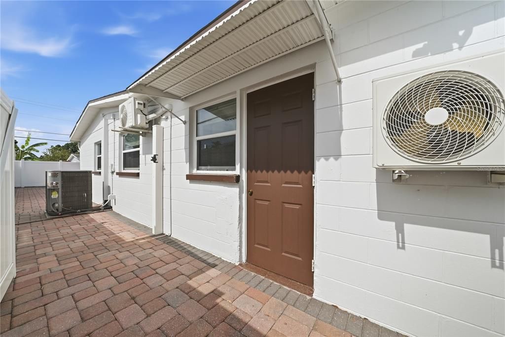 For Sale: $524,999 (6 beds, 4 baths, 2190 Square Feet)
