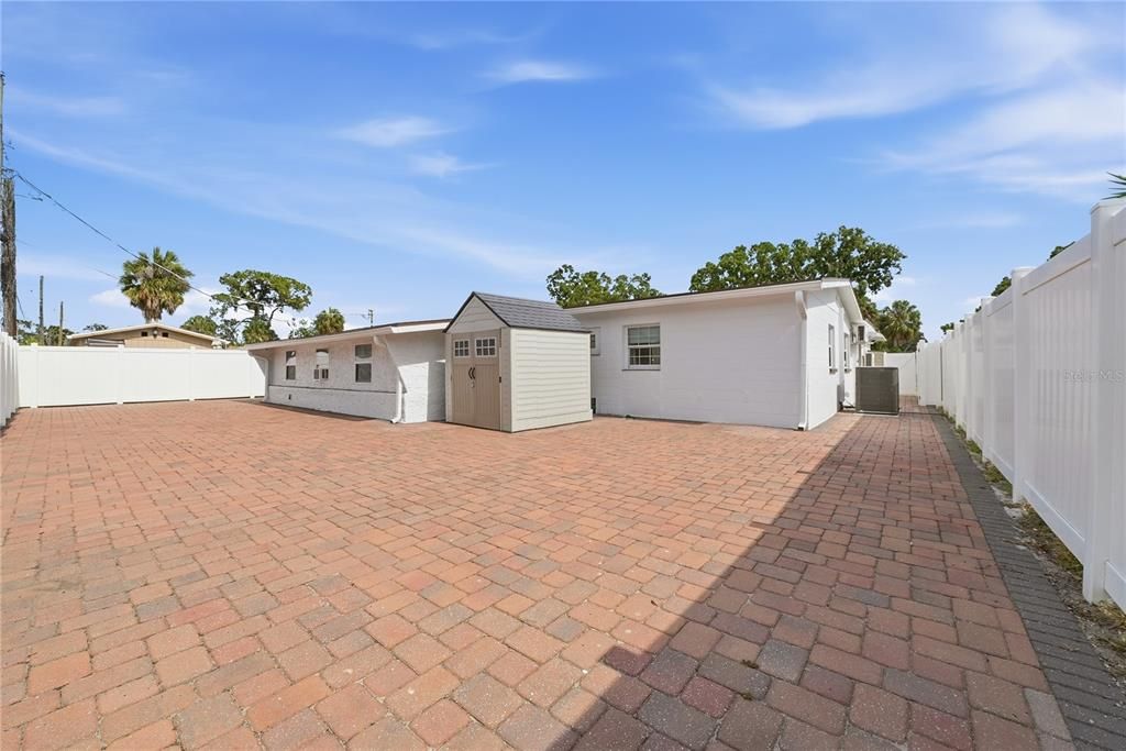 For Sale: $524,999 (6 beds, 4 baths, 2190 Square Feet)