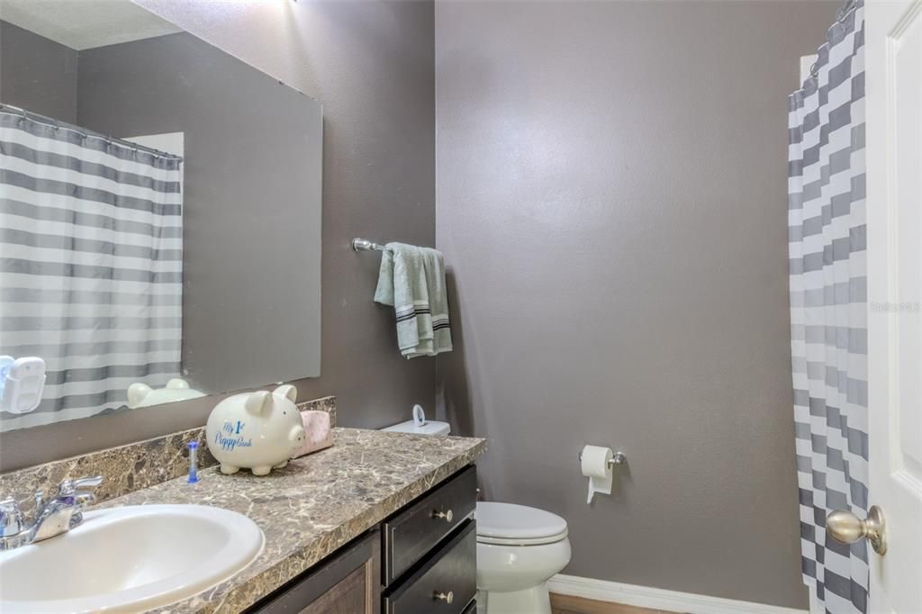 En Venta: $324,999 (4 camas, 2 baños, 1983 Pies cuadrados)