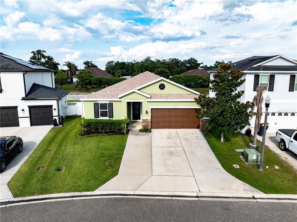 En Venta: $324,999 (4 camas, 2 baños, 1983 Pies cuadrados)