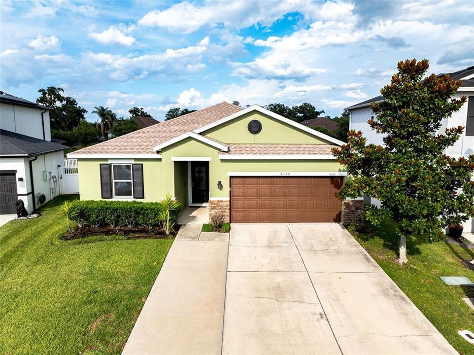 En Venta: $324,999 (4 camas, 2 baños, 1983 Pies cuadrados)