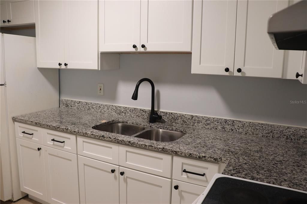 For Sale: $595,000 (8 beds, 0 baths, 3948 Square Feet)
