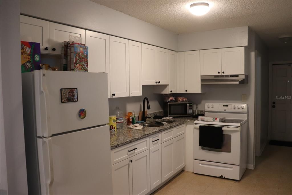 For Sale: $595,000 (8 beds, 0 baths, 3948 Square Feet)