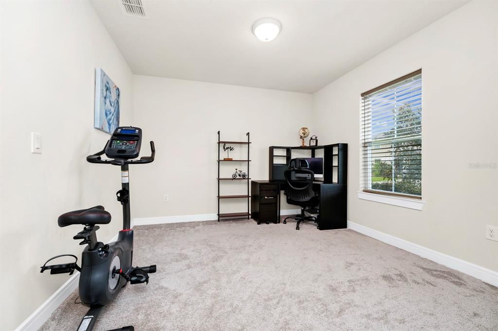 For Rent: $2,600 (4 beds, 2 baths, 2395 Square Feet)