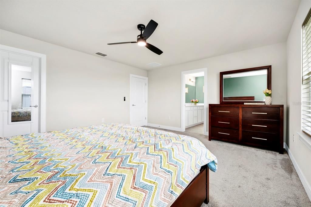 For Rent: $2,600 (4 beds, 2 baths, 2395 Square Feet)