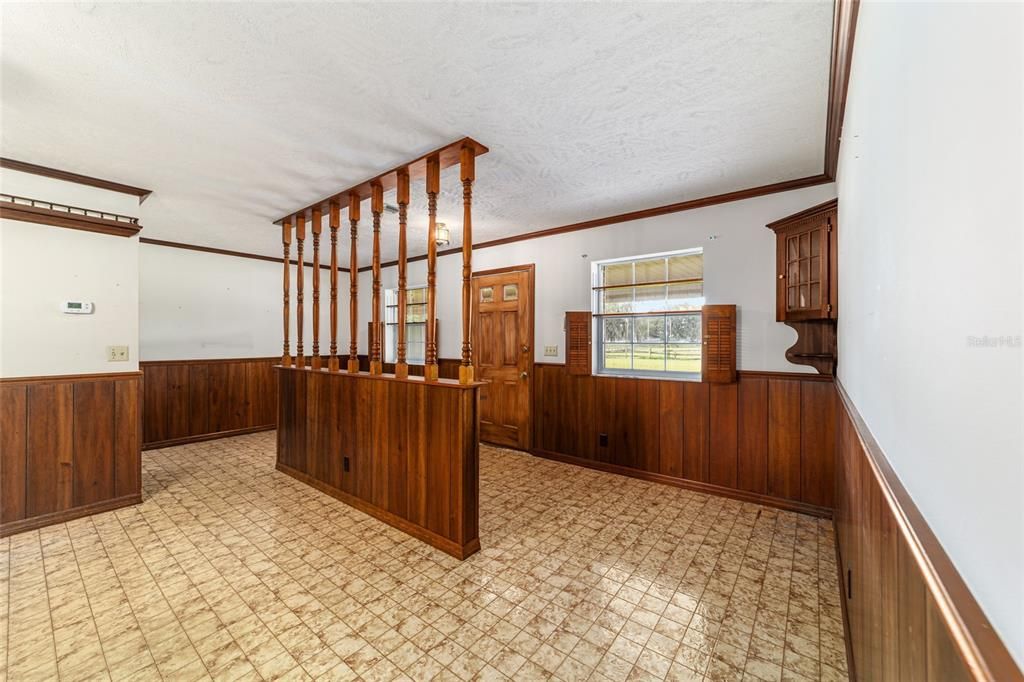 For Sale: $1,050,000 (4 beds, 3 baths, 6878 Square Feet)