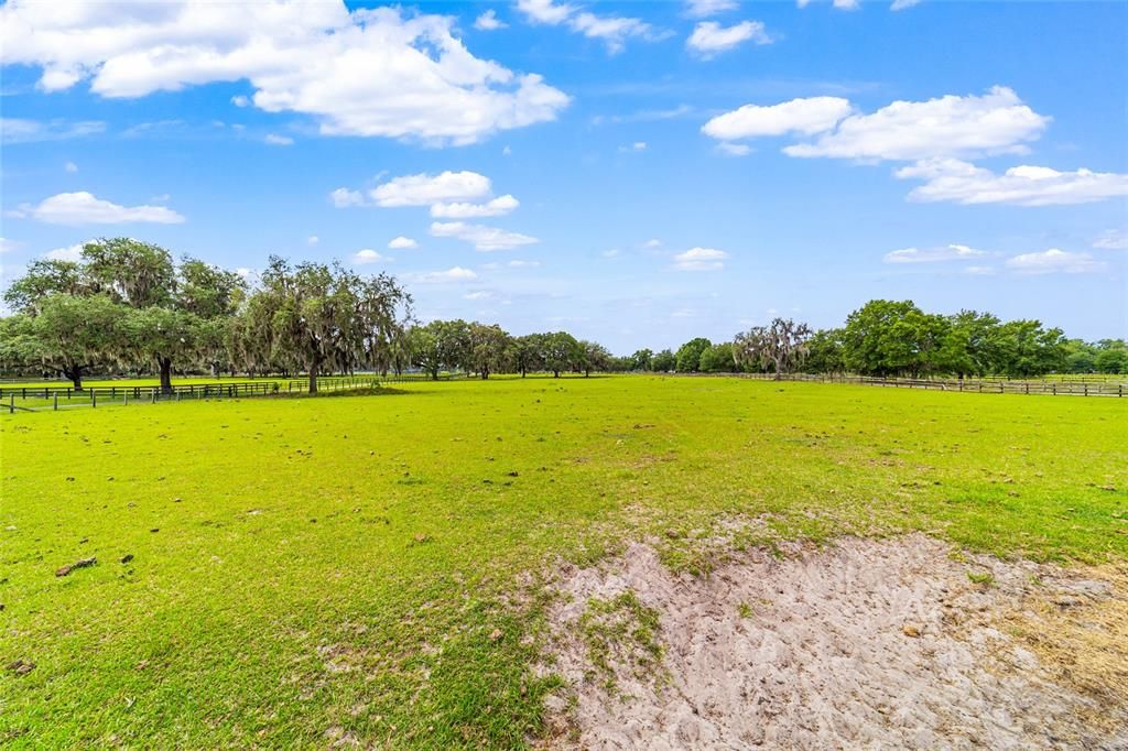 For Sale: $1,050,000 (4 beds, 3 baths, 6878 Square Feet)